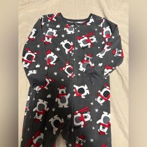 Kids Headquarters Gray and Red Santa Pajama Set